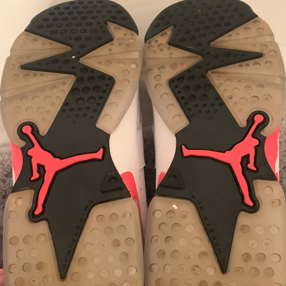 Jordan Retro 6 Size 5Y or Women’s 6.5 - Picture 9 of 10